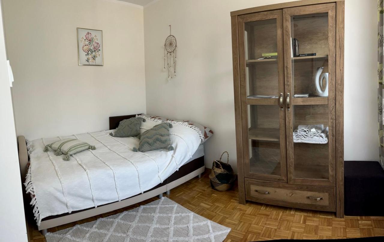 Apartament Omega I ギジツコ エクステリア 写真